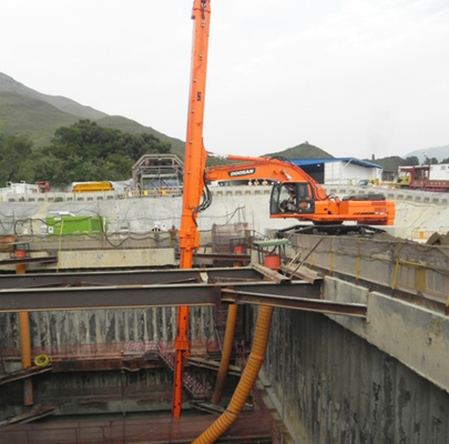 ثلاثة أقسام تلسكوبية ذراع مضخة الخرسانة حفارة طويلة تصل إلى CAT Hitachi Kobelco