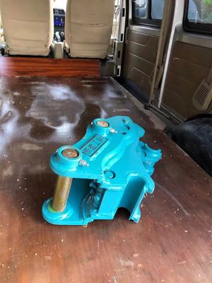 مبيعات OEM رقم 1 الحفرة المرفق السريع للقطط