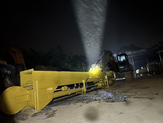 الحفرة القابلة للتخصيص XE370 ذراع تلسكوبية ثلاثية المراحل BS900 مواد أخف وزناً فعالة في حمل دلو أو قبضة 37T